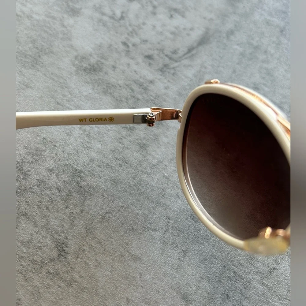 Venus Gloria Sunglasses - Picture 7 of 9